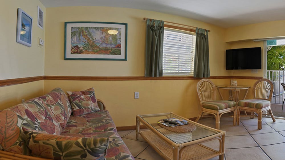 Manatee Bay Inn Near Fishing Pier Fort Myers Beach - photo 5