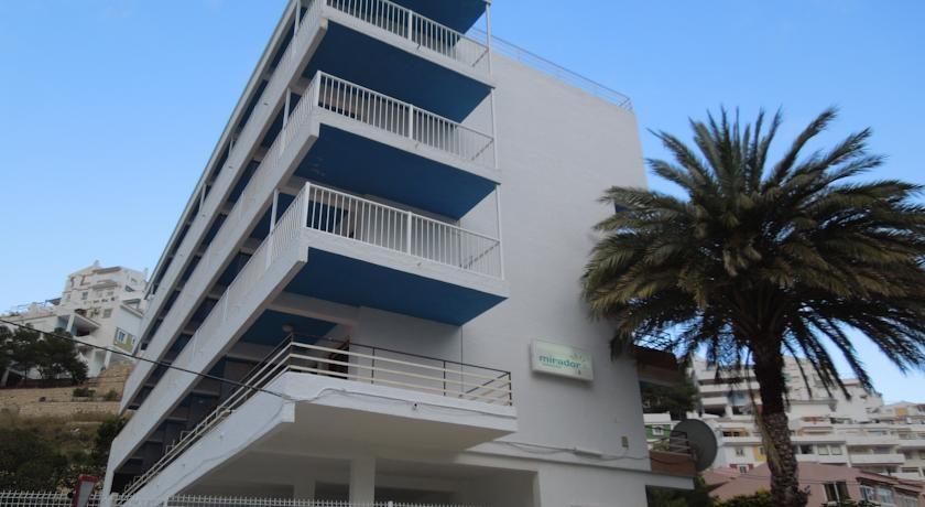 Apartamentos Mirador 2 — 4-Star Luxury Hotel in Benidorm, Spain
