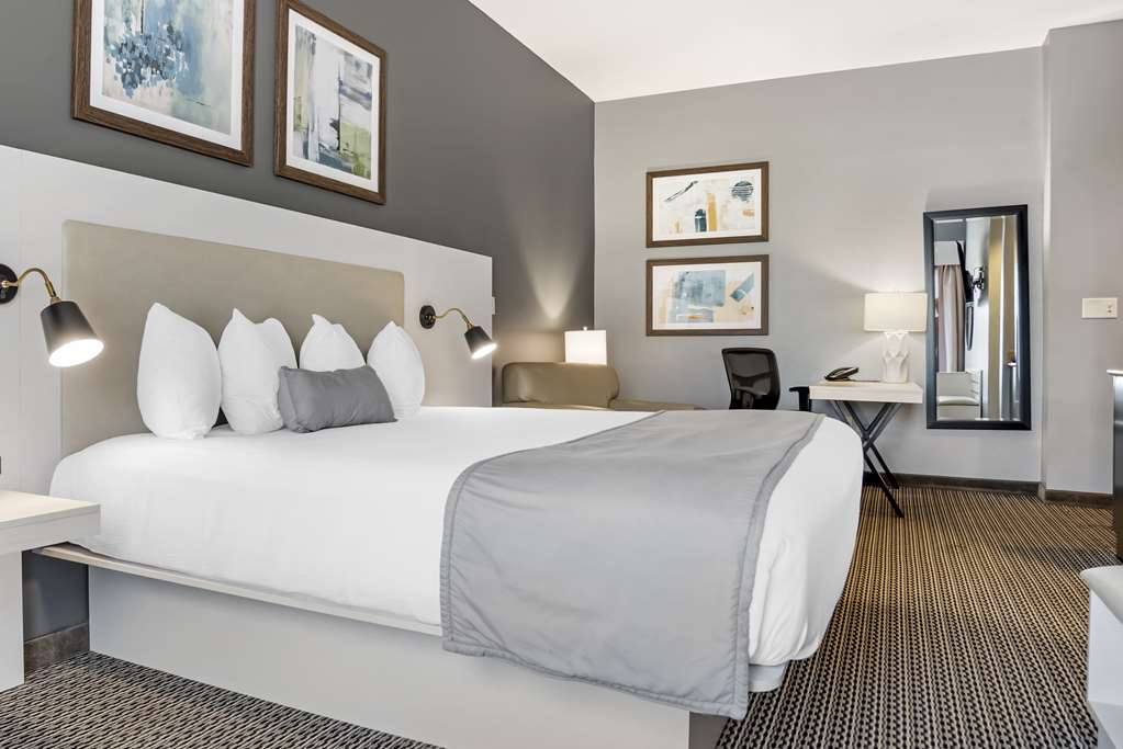 Best Western Plus Two Rivers Hotel & Suites - photo 25