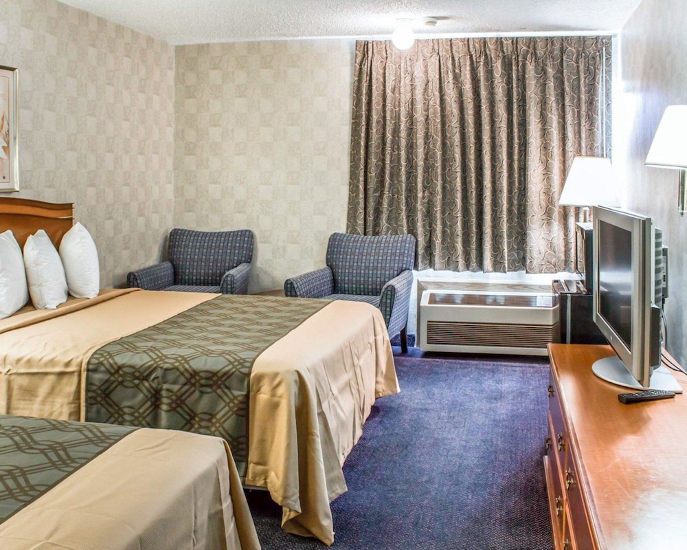 Dayspring Extended Stay - photo 8