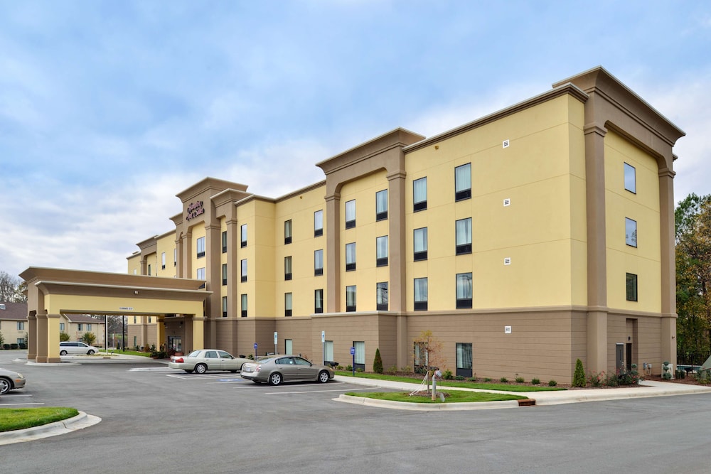 Hampton Inn & Suites Shelby - photo 34