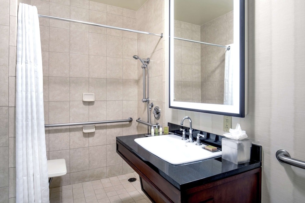 DoubleTree by Hilton Hotel Nashville Downtown - photo 39