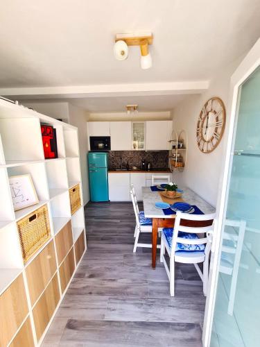 Monolocale Con Giardino Privato 1 Minuto Dal Mare — 4-Star Luxury Hotel in Marina Di Pisa, Italy