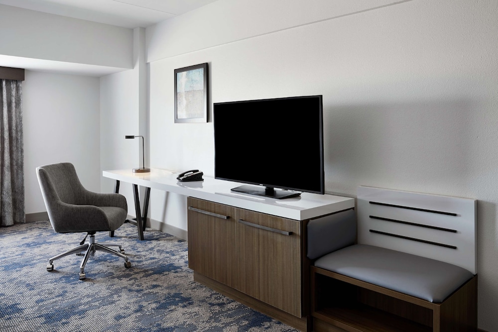 Hilton Garden Inn Champaign Urbana - photo 8