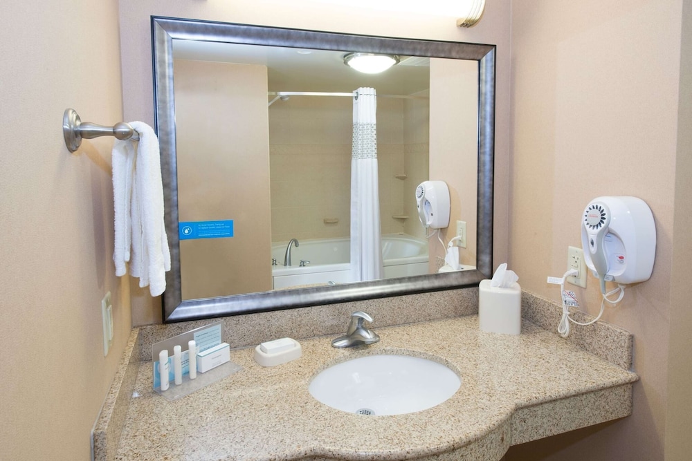 Hampton Inn Suites Scottsboro - photo 27