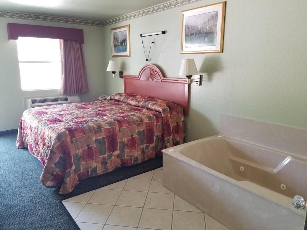 Haltom Inn - photo 15