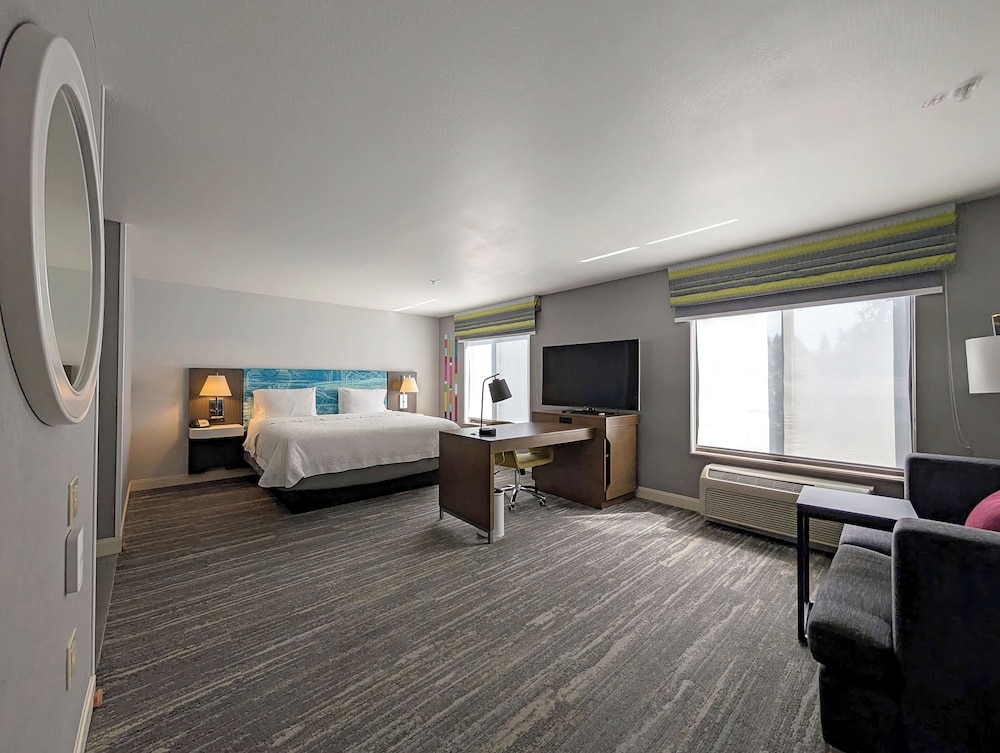 Hampton Inn & Suites Tacoma - photo 13