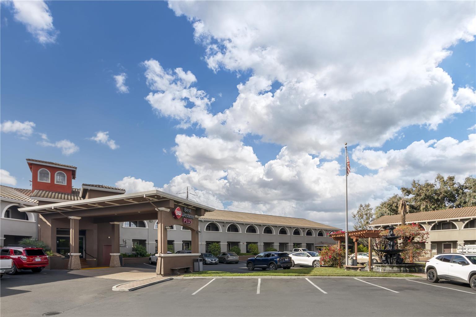 Best Western Plus Brookside Inn - photo 49