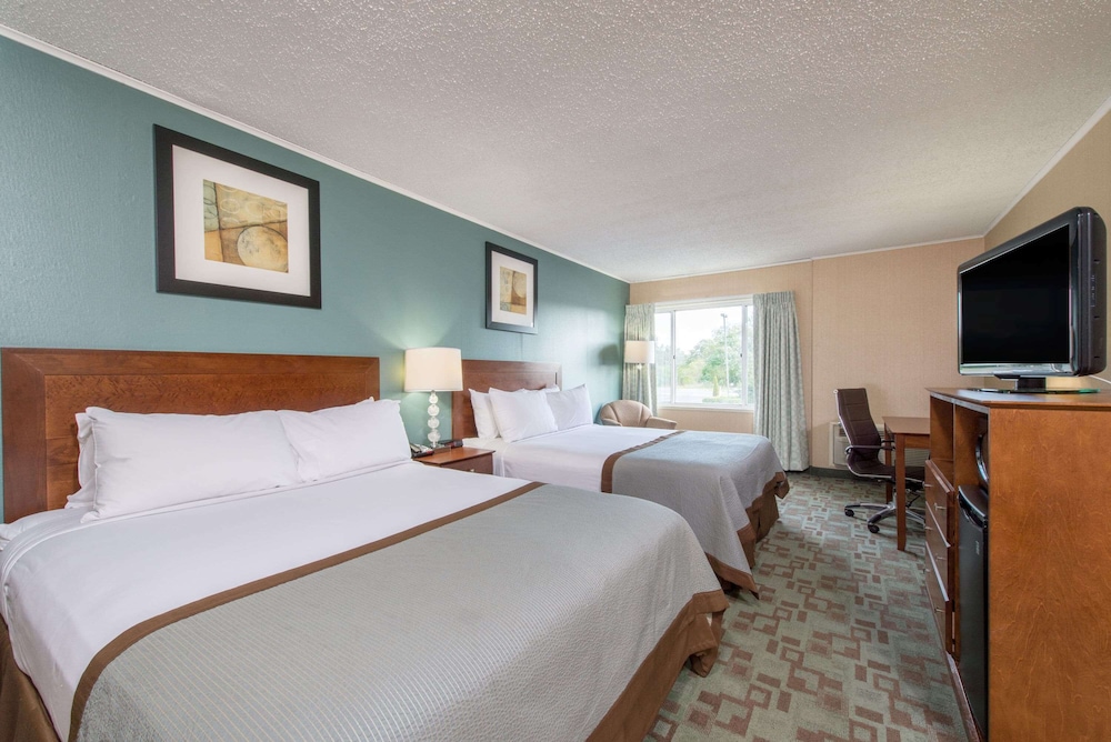 Ramada by Wyndham Vineland Millville Area - photo 9