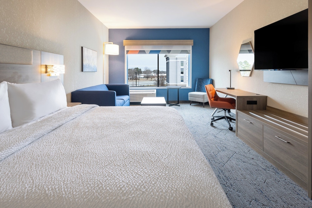 Holiday Inn Express & Suites Benson by IHG - photo 21