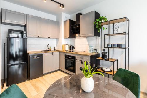 Green Harmony Apartment — 4-Star Luxury Hotel in Sosnowiec, Poland