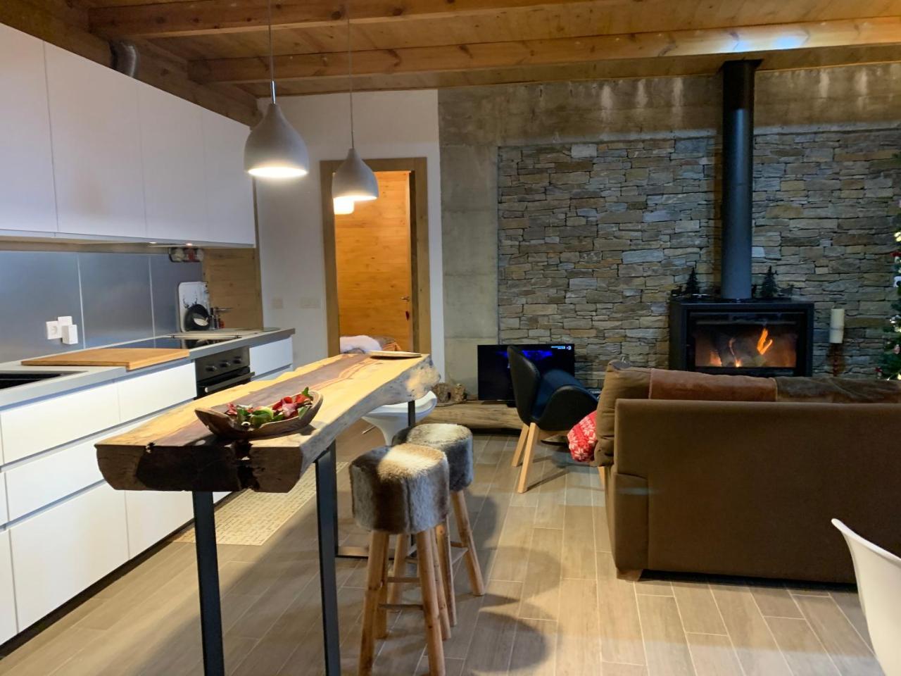Casa Rural Pirineu Neva — 4-Star Luxury Hotel in Toses, Spain