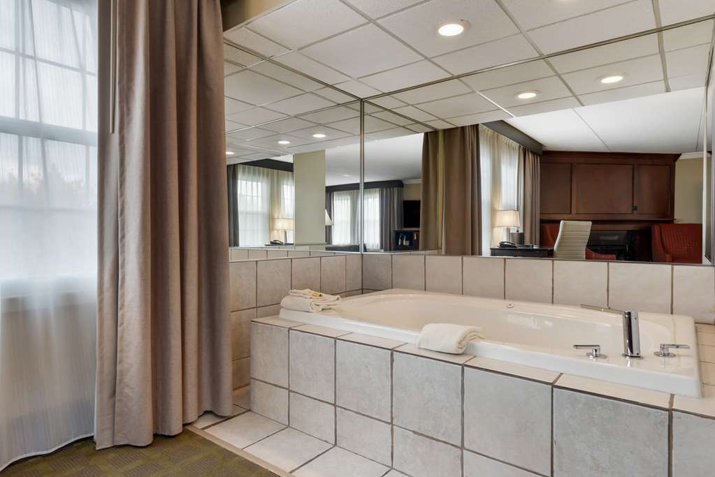 Best Western Plus White Bear Country Inn - photo 22