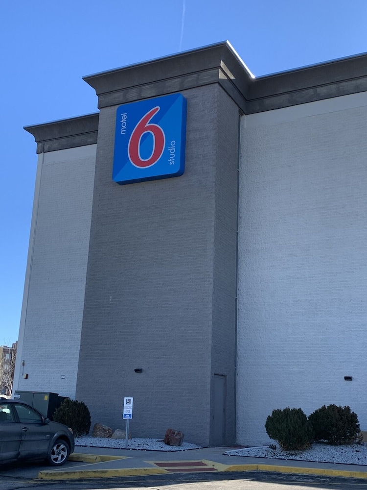 Motel 6 Lincoln NE Airport - photo 34