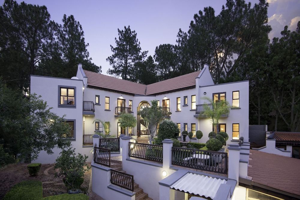 Bohemian Guesthouse & Bohemian Wellness & Spa — 5-Star Luxury Hotel in Pretoria, South Africa