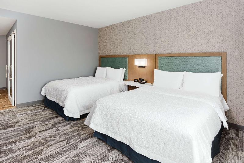 Hampton Inn Bellingham Airport - photo 50