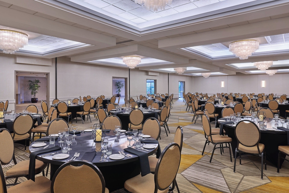 Sheraton Portland Airport Hotel - photo 29