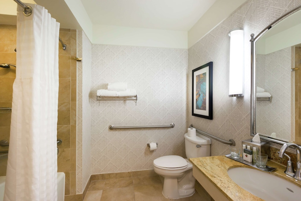 DoubleTree by Hilton Hotel & Suites Houston by the Galleria - photo 40