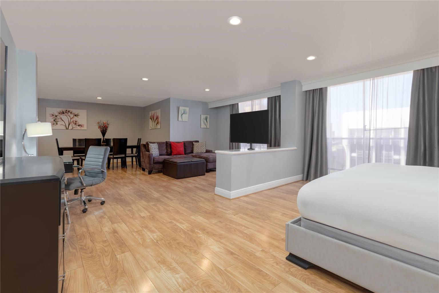 Wyndham Midland Downtown - photo 36