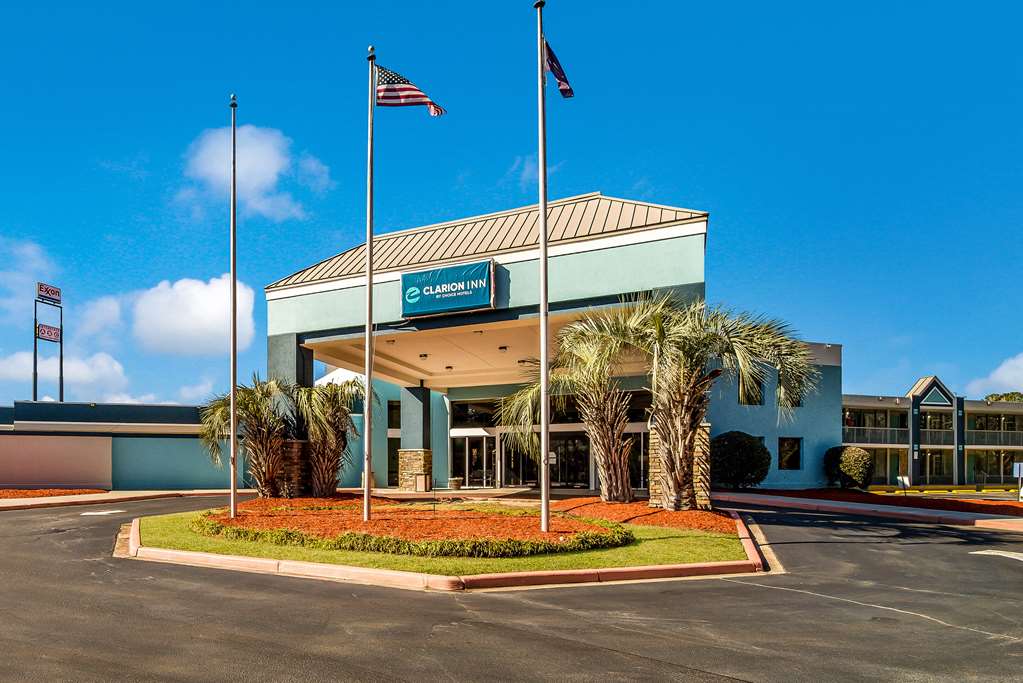 Clarion Inn Suites Florence Darlington — Florence