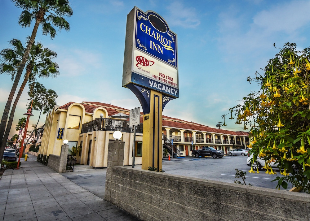 Chariot Inn Glendale Pasadena - photo 17