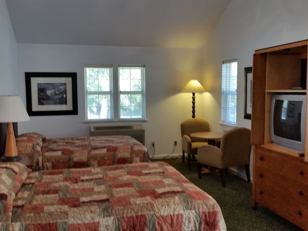 Indian Flat RV Park Tent Cabins & Cottages - photo 8