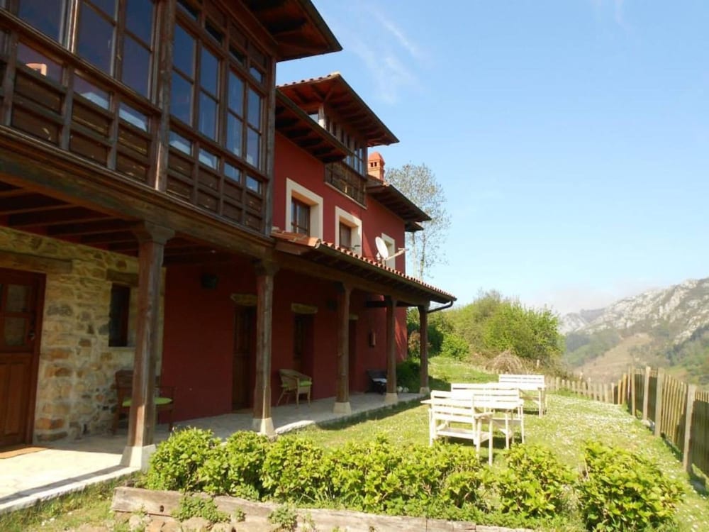 El Interior De Gaia - carbon neutral hotel in Parres