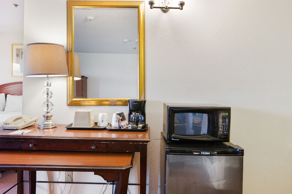 Oyo Hotel Portage I 94 - photo 34