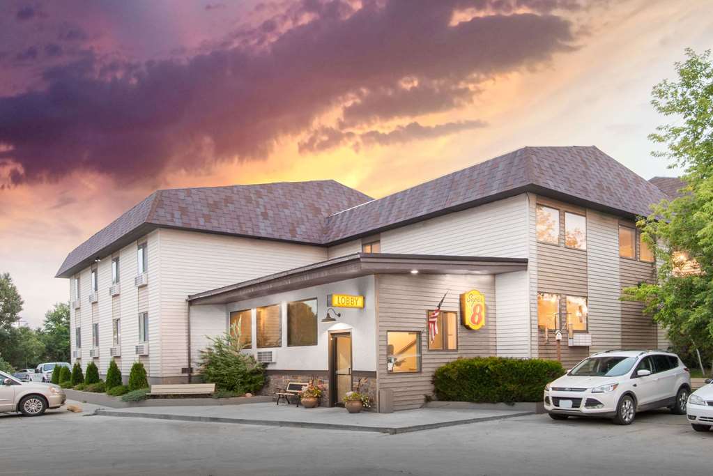 Super 8 by Wyndham Buffalo - photo 2