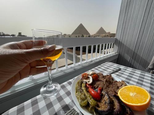 Colorful Pyramid Home — 4-Star Luxury Hotel in Cairo, Egypt