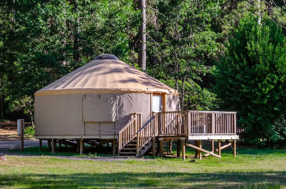 Yosemite Lakes RV Resort - photo 6