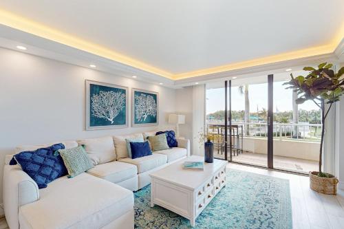 South Seas Ocean Please — 4-Star Luxury Hotel in Marco Island, United States