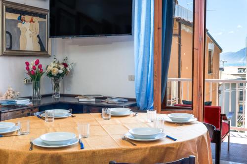 Casa nella Roccia a Cala Gonone — 4-Star Luxury Hotel in Cala Gonone, Italy