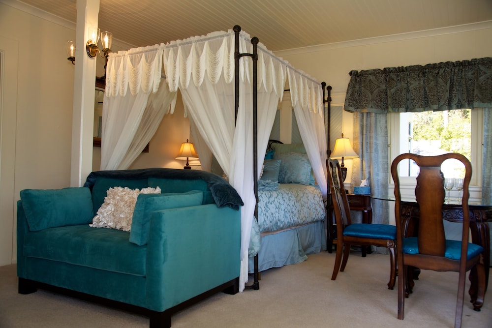 Monarch Cove Inn - photo 44