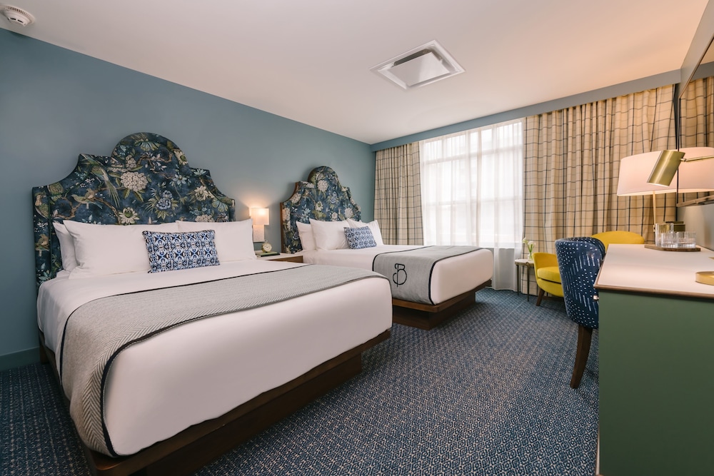 The Bradley Hotel - photo 11