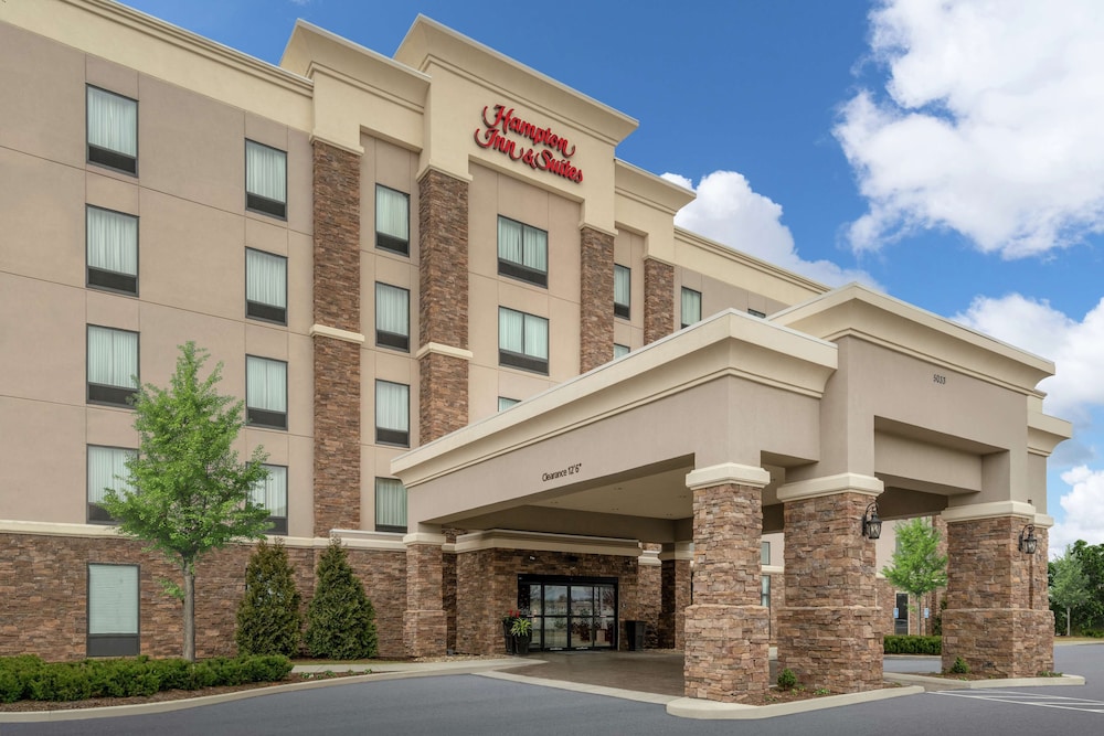 Hampton Inn & Suites Roanoke Airport - photo 49