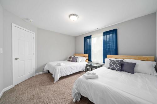 Minutes from Downtown The Comfy Navy Nestler - photo 25