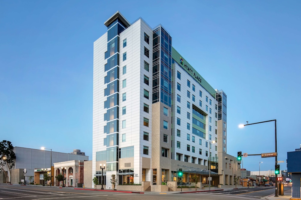 Hyatt Place Glendale Los Angeles - photo 40