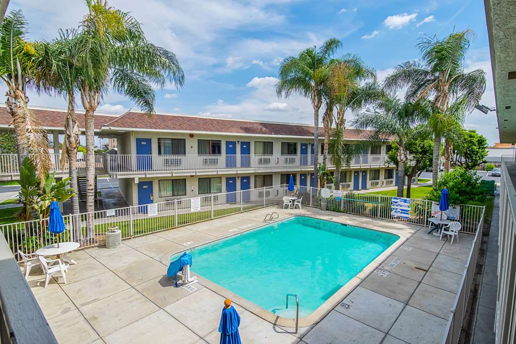 Motel 6 Bakersfield CA Airport - photo 8