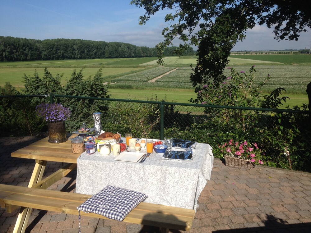 B&B Op de Brabantse Wal — 4-Star Luxury Hotel in Halsteren, Netherlands