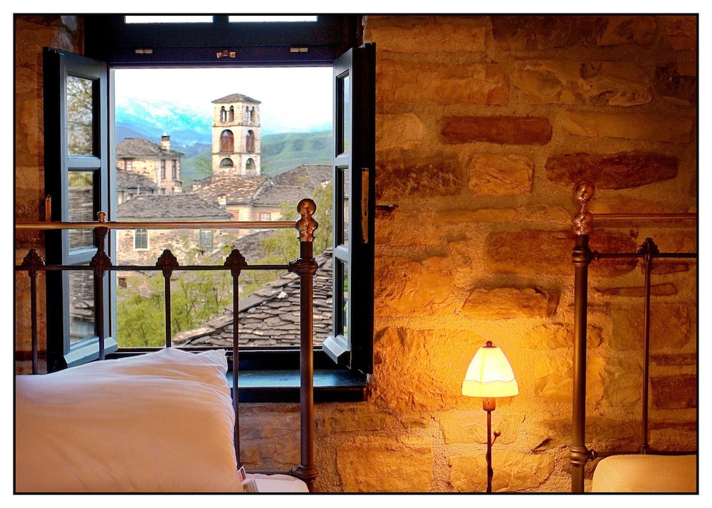 Gaia Guesthouse — 4-Star Luxury Hotel in Ioannina, Greece