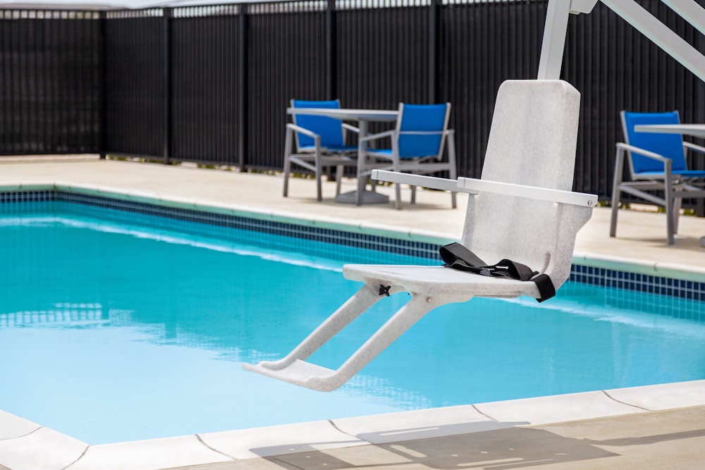 Holiday Inn Express & Suites Austin North Pflugerville by IHG - photo 21