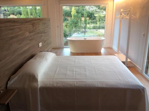 Huertas de Muro Turismo Rural — 4-Star Luxury Hotel in Escalona, Spain