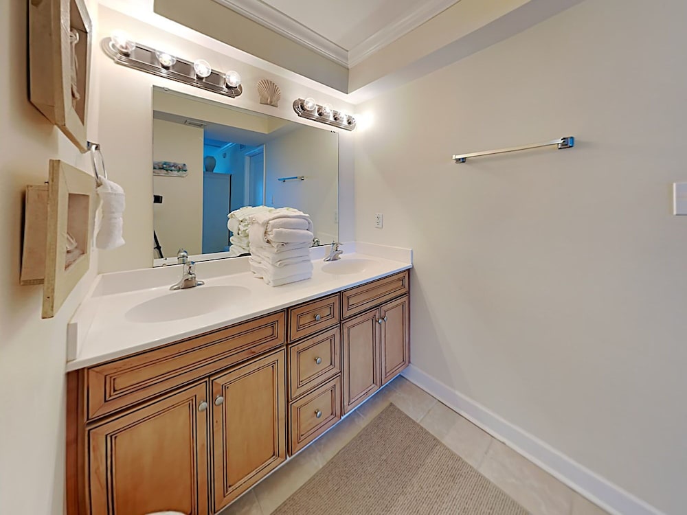 Regency Towers by Southern Vacation Rentals - photo 342