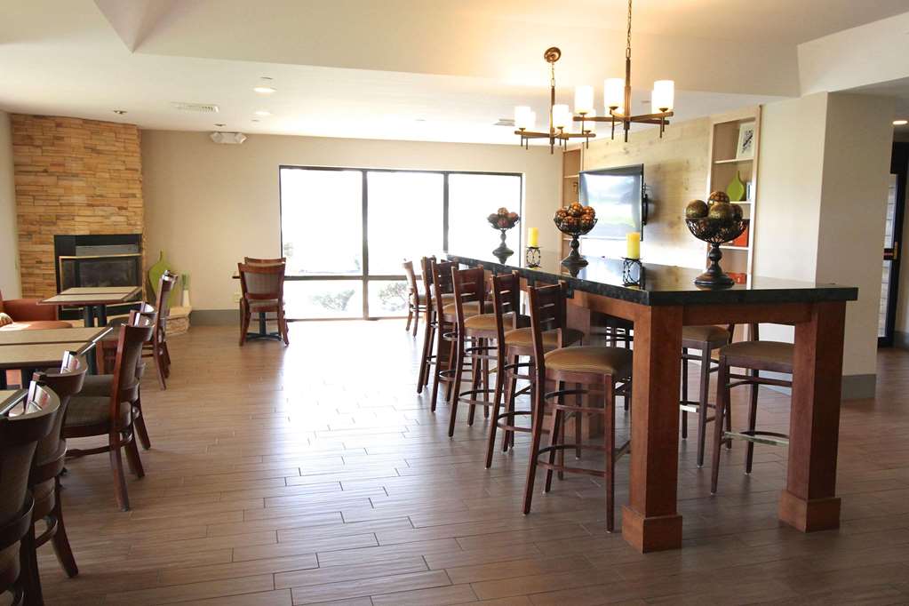Country Inn & Suites Sandusky South - photo 9