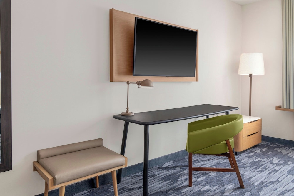 Fairfield by Marriott Inn & Suites Detroit Taylor - photo 8