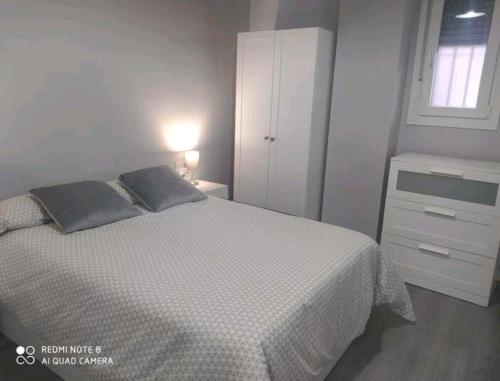 Estudio Palacio Congresos Aeropuerto — hotel near Seville Airport