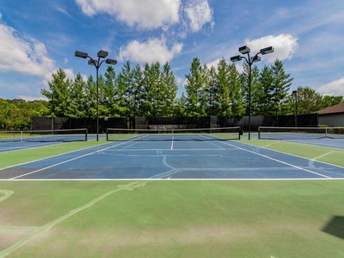 The LUX @ Stonebridge Close to SDC Resort Amenities - photo 18