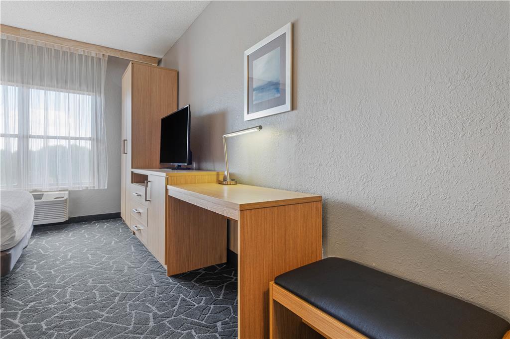 Best Western Eau Claire South - photo 21