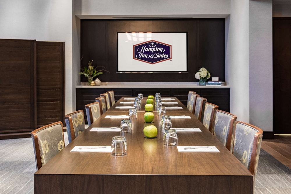 Hampton Inn & Suites Washington DC Navy Yard - photo 41